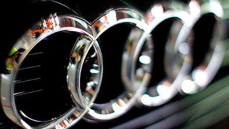 Ремонт или замена пневмоподвески Audi в Тихвине, восстановление пневмоподушек и пневмобаллонов Ауди.